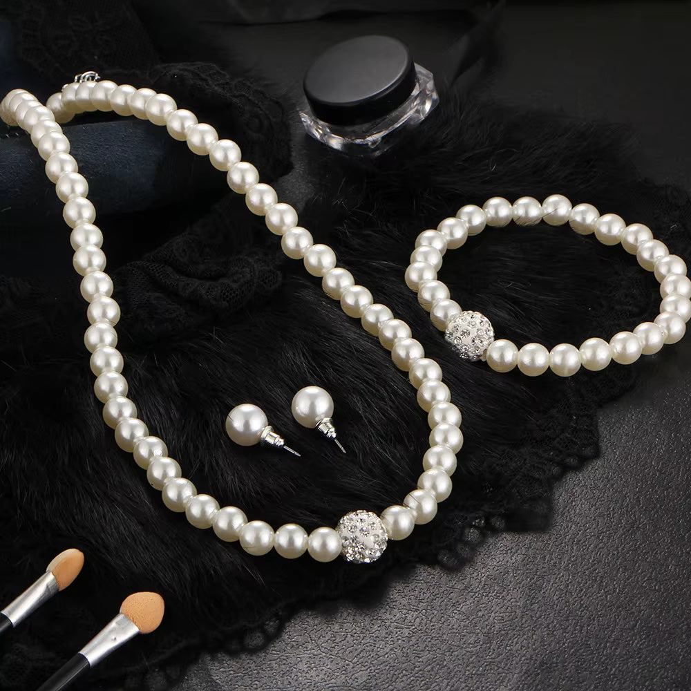 Classic Pearl Set