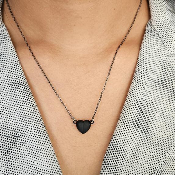 Magnetic Heart Necklace – Zivi Fashion